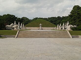 Tomb of King Tongmyลng